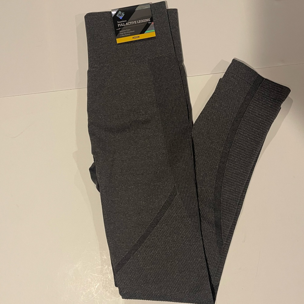 New Women’s Seamless Full Active Leggings, Color Gray